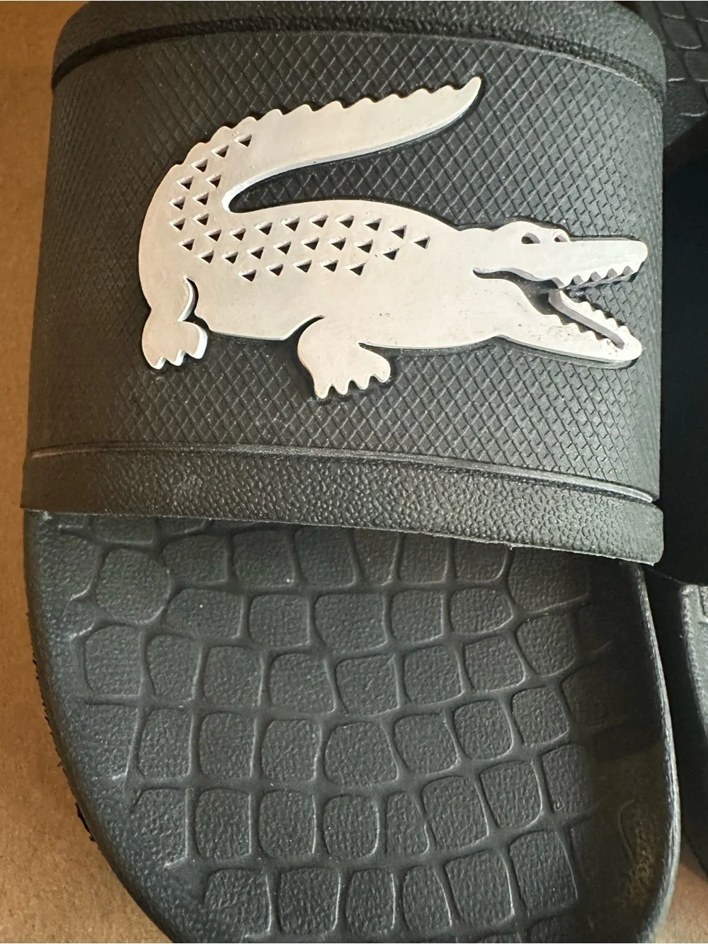Lacoste Serve Slide 1.0 Big Kids | Youth Size 6